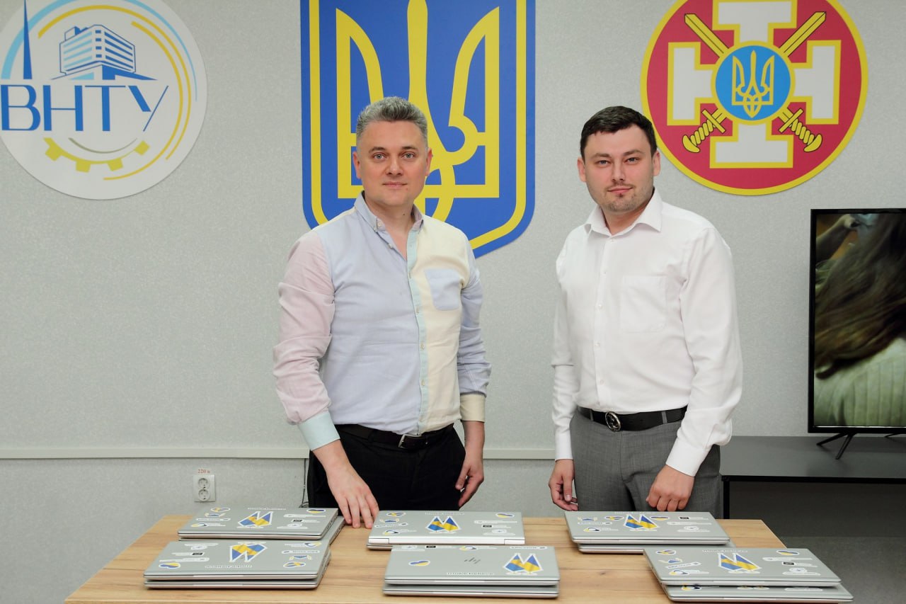 Supporting Veterans’ Education: Friends of Ukraine Foundation Donates Laptops to VNTU for Veteran Education Projects